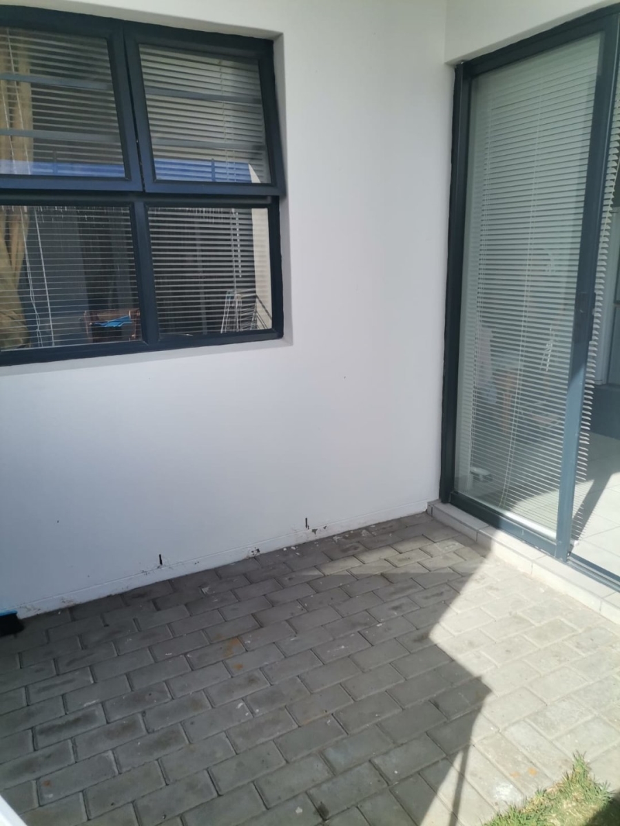 2 Bedroom Property for Sale in Parklands East Western Cape